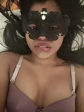 Snapshot of Bella_Luna18 chatting on 12-11-24, 07:14 Bella Luna18 online show from 12-11-24, 07:14