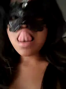 Snapshot of Bella_Luna18 chatting on 12-28-24, 03:37 Bella Luna18 online show from 12-28-24, 03:37