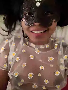 Snapshot of Bella_Luna18 chatting on 12-31-24, 05:40 Bella Luna18 online show from 12-31-24, 05:40