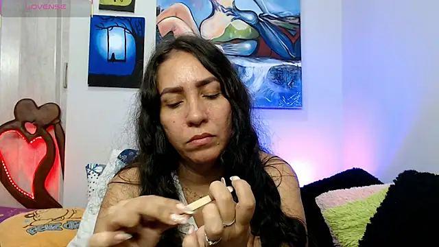 Snapshot of naihroby chatting on 01-17-26, 05:56 naihroby online show from 01-17-26, 05:56