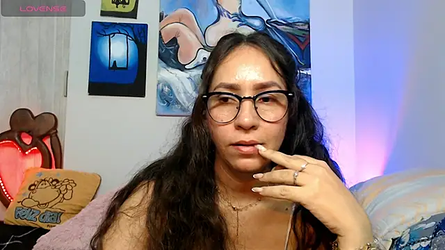 Snapshot of naihroby chatting on 02-07-26, 03:43 naihroby online show from 02-07-26, 03:43