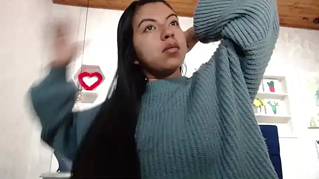 CarolineBrunx online show from 11-18-25, 05:34