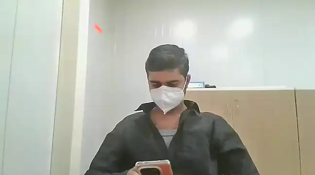 Snapshot of Ishan003 chatting on 12-15-24, 10:18 Ishan003 online show from 12-15-24, 10:18