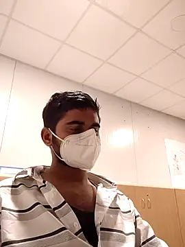 Snapshot of Ishan003 chatting on 12-18-24, 03:44 Ishan003 online show from 12-18-24, 03:44