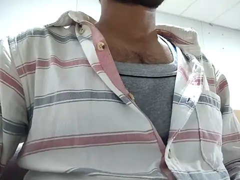 Snapshot of Ishan003 chatting on 12-21-24, 03:31 Ishan003 online show from 12-21-24, 03:31