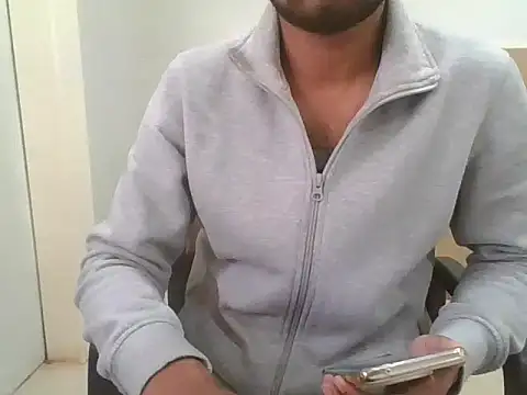 Snapshot of Ishan003 chatting on 01-19-25, 04:44 Ishan003 online show from 01-19-25, 04:44