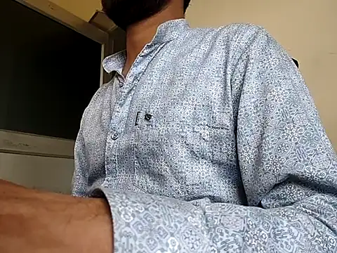 Snapshot of Ishan003 chatting on 09-14-25, 06:12 Ishan003 online show from 09-14-25, 06:12