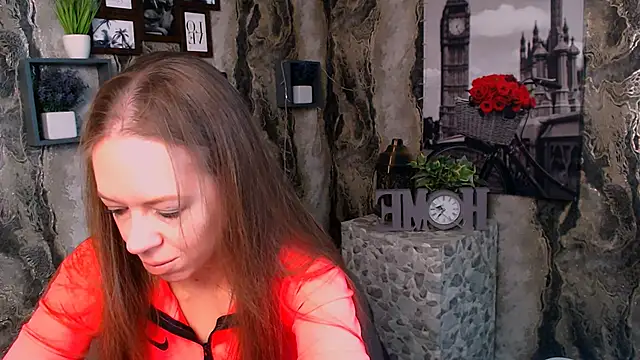 GloriaSi  online show from 10-30-25, 05:31