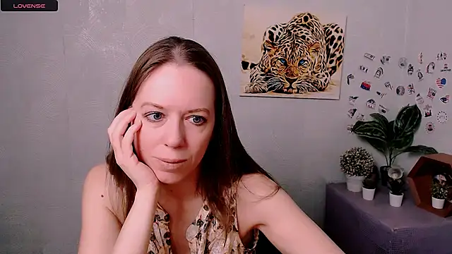 Snapshot of GloriaSi_ chatting on 02-22-26, 06:02 GloriaSi online show from 02-22-26, 06:02