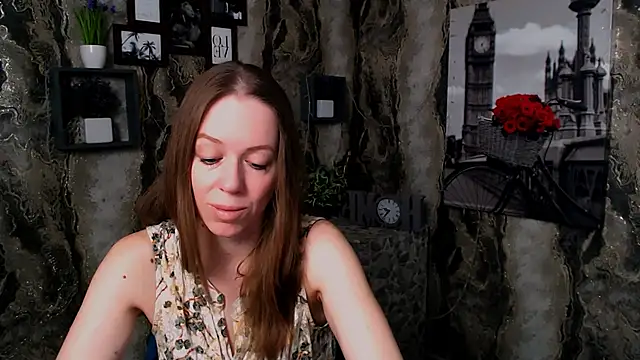 Snapshot of GloriaSi_ chatting on 04-26-26, 04:54 GloriaSi online show from 04-26-26, 04:54