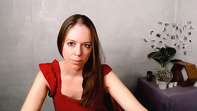 Snapshot of GloriaSi_ chatting on 05-12-26, 02:52 GloriaSi online show from 05-12-26, 02:52