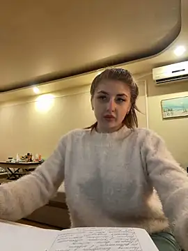 Snapshot of sexyy_girl_ chatting on 12-17-24, 08:56 sexyy girl online show from 12-17-24, 08:56