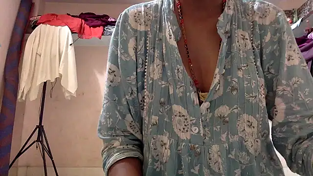 Shalu79 online show from 07-04-26, 05:02