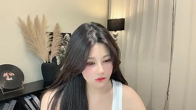 Strawberrybabyy1 online show from 03-21-25, 03:13