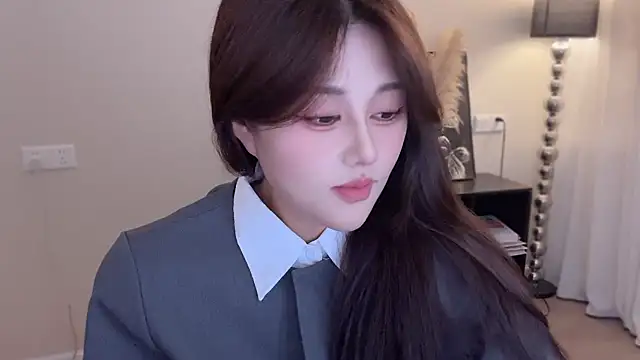 Strawberrybabyy1 online show from 11-19-25, 01:33