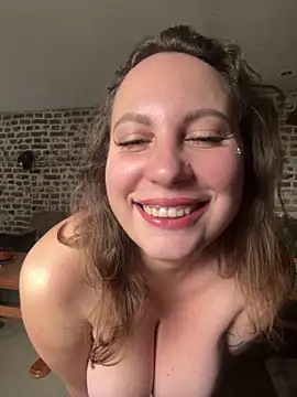 Snapshot of Yanacool007 chatting on 11-06-25, 08:04 Yanacool007 online show from 11-06-25, 08:04