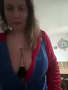 Snapshot of Yanacool007 chatting on 02-02-26, 08:35 Yanacool007 online show from 02-02-26, 08:35