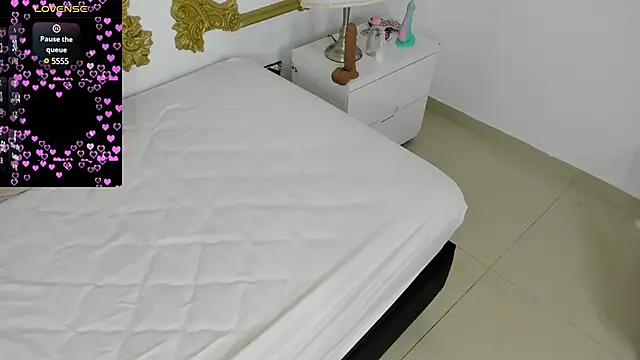 Vennus gir online show from 02-23-25, 12:41