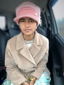 Snapshot of DiyAsingHh chatting on 12-28-24, 03:58 DiyAsingHh online show from 12-28-24, 03:58