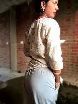 Snapshot of DiyAsingHh chatting on 10-12-25, 12:53 DiyAsingHh online show from 10-12-25, 12:53