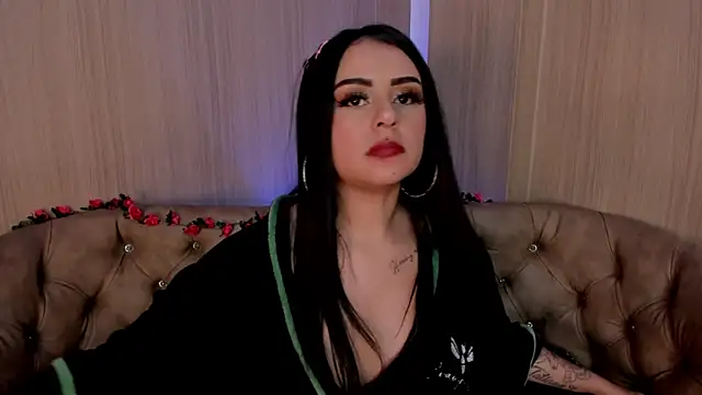 SoffiQueen online show from 02-01-25, 01:44