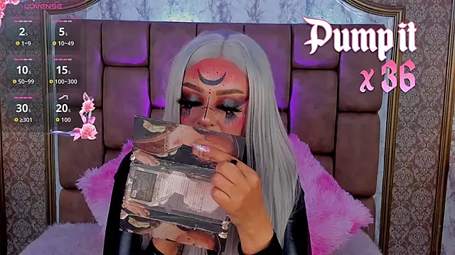 SoffiQueen online show from 10-16-25, 08:54