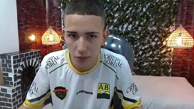 JackSwan18 online show from 12-06-24, 01:11