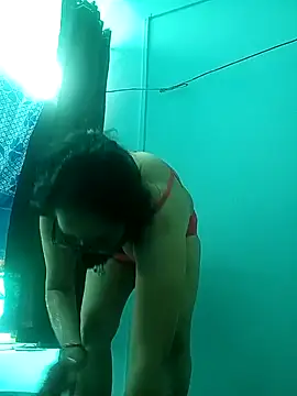 Snapshot of heenage chatting on 12-23-24, 08:44 heenage online show from 12-23-24, 08:44