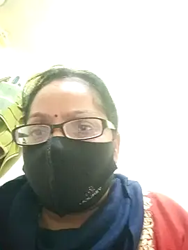 Snapshot of heenage chatting on 12-24-24, 05:34 heenage online show from 12-24-24, 05:34