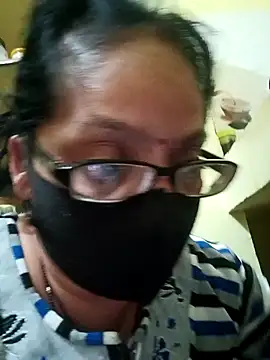 Snapshot of heenage chatting on 01-11-25, 01:32 heenage online show from 01-11-25, 01:32