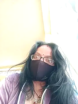 Snapshot of heenage chatting on 01-13-25, 09:41 heenage online show from 01-13-25, 09:41