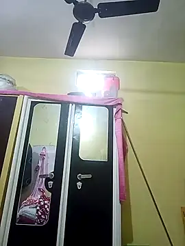 Snapshot of heenage chatting on 01-19-25, 07:57 heenage online show from 01-19-25, 07:57