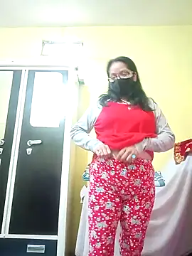 Snapshot of heenage chatting on 01-30-25, 04:06 heenage online show from 01-30-25, 04:06