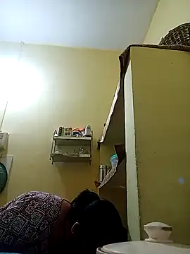 Snapshot of heenage chatting on 02-12-25, 02:10 heenage online show from 02-12-25, 02:10