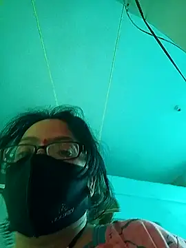 Snapshot of heenage chatting on 02-21-25, 04:29 heenage online show from 02-21-25, 04:29