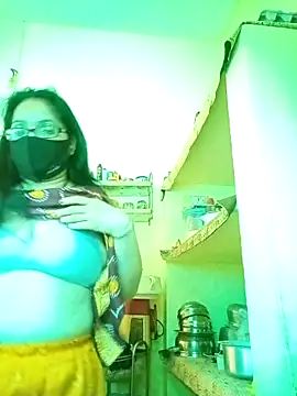 Snapshot of heenage chatting on 03-11-25, 05:38 heenage online show from 03-11-25, 05:38