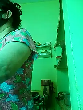 Snapshot of heenage chatting on 03-15-25, 05:08 heenage online show from 03-15-25, 05:08