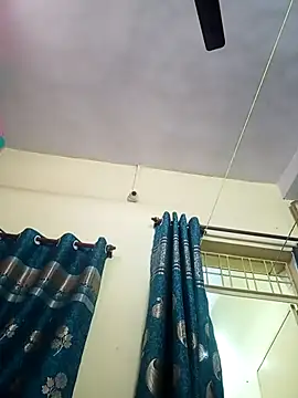 Snapshot of heenage chatting on 10-12-25, 07:51 heenage online show from 10-12-25, 07:51