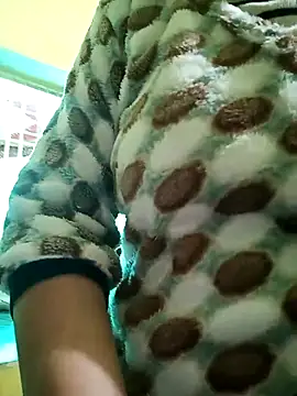 Snapshot of heenage chatting on 12-04-25, 02:54 heenage online show from 12-04-25, 02:54