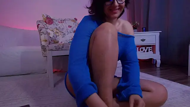Snapshot of SophieeRain chatting on 05-16-26, 07:45 SophieeRain online show from 05-16-26, 07:45