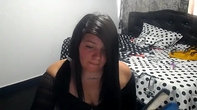 Snapshot of shopyymessyy chatting on 02-05-25, 09:40 shopyymessyy online show from 02-05-25, 09:40