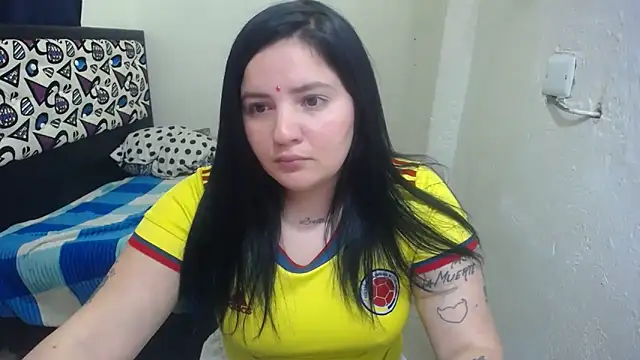 Snapshot of shopyymessyy chatting on 02-26-26, 12:53 shopyymessyy online show from 02-26-26, 12:53