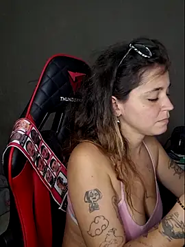 luuhcat09 online show from 03-18-26, 01:42