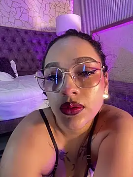 Snapshot of EMILYY_FOXY chatting on 07-13-26, 06:55 EMILYY FOXY online show from 07-13-26, 06:55