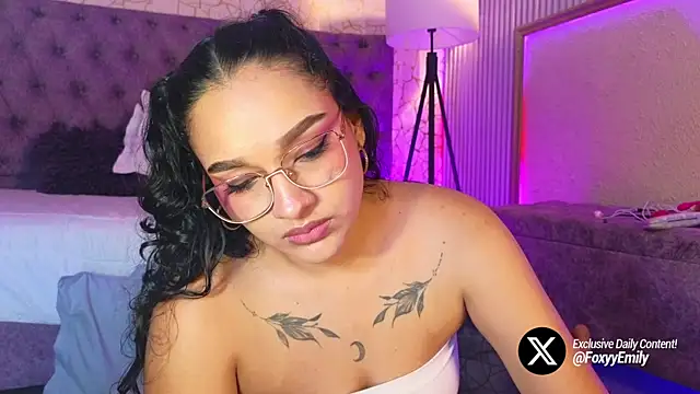 Snapshot of EMILYY_FOXY chatting on 07-19-26, 07:06 EMILYY FOXY online show from 07-19-26, 07:06
