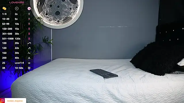Snapshot of jordan_mayers02 chatting on 06-12-26, 10:03 jordan mayers02 online show from 06-12-26, 10:03