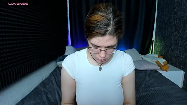 KIKI Krash online show from 01-24-25, 01:14