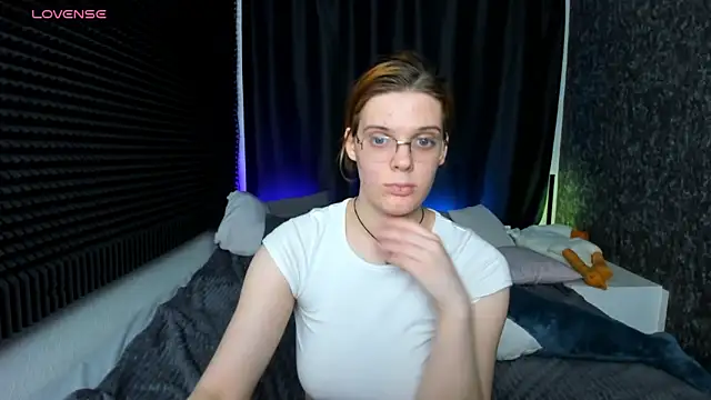 KIKI Krash online show from 01-25-25, 02:03