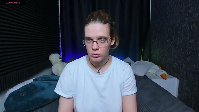 KIKI Krash online show from 02-13-25, 01:15