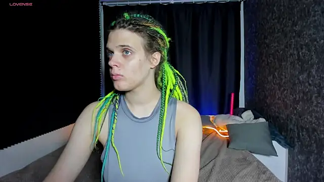 KIKI Krash online show from 10-14-25, 10:05